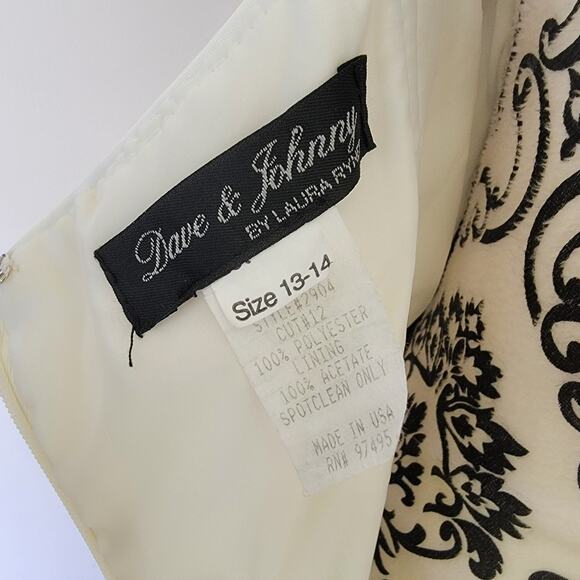 Dave & Johnny By Laura Ryner Elegant White W/ Gold Detail Lace Maxi Evening Gown - Picture 6 of 6